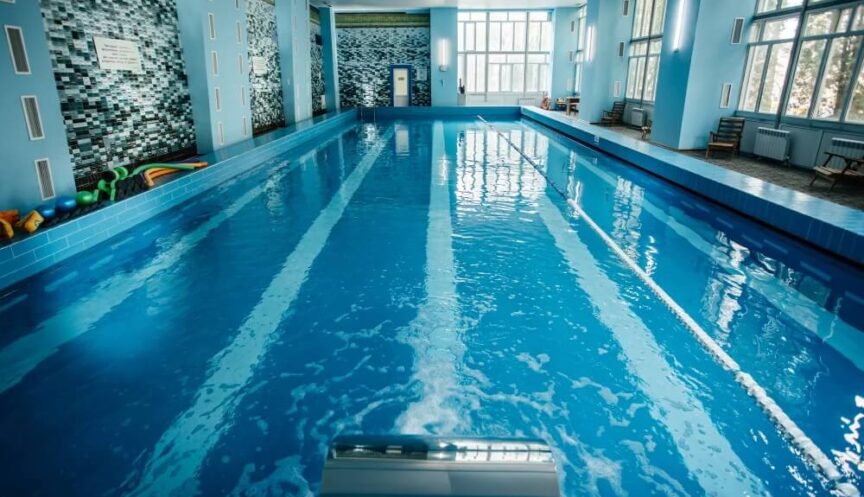 Плавательный бассейн